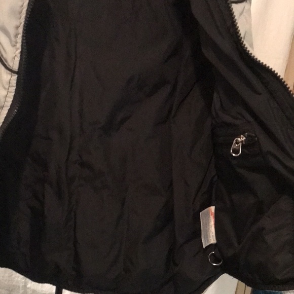 Gerry Outdoor Sports Women’s Down Puffer Vest - Gray with Black inside lining. S - Picture 5 of 6